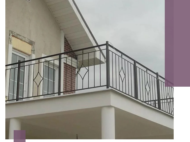 Изготовление балконных ограждений в Минеральных Воде из металла и стекла